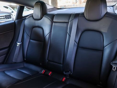 Used 2021 Tesla Model 3 Long Range image 17