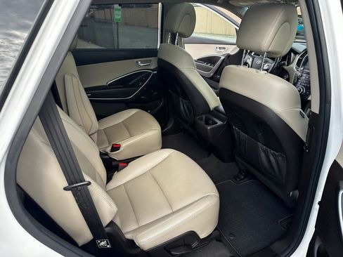 Used 2017 Hyundai Santa Fe Limited AWD/4WD image 25