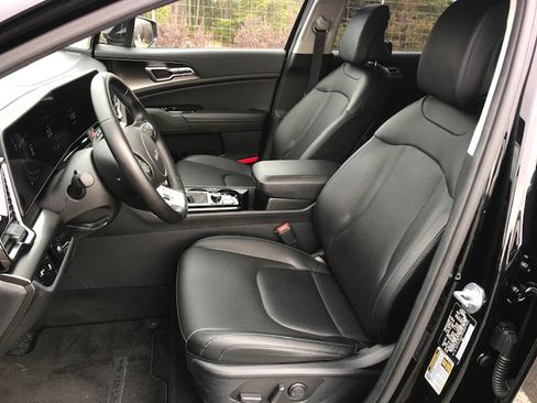 Used 2023 Kia Sportage EX image 6