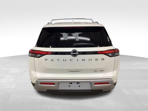 Used 2022 Nissan Pathfinder SL AWD/4WD image 31