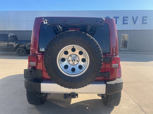 Used 2013 Jeep Wrangler Unlimited Sahara w/ Dual Top Group image 4