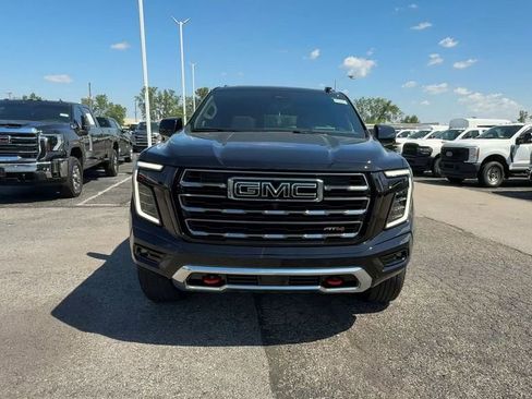 Used 2025 GMC Yukon AT4 w/ AT4 Premium Plus Package AWD/4WD image 3