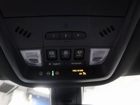 Used 2023 Buick Enclave Essence w/ Experience Buick Package image 36