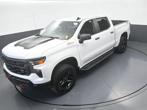 Used 2024 Chevrolet Silverado 1500 Custom Trail Boss AWD/4WD image 51