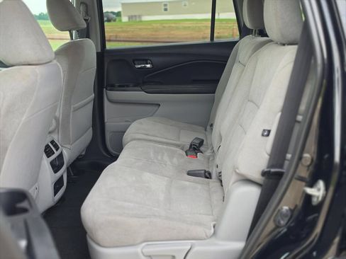Used 2019 Honda Pilot LX image 14