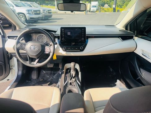Used 2021 Toyota Corolla LE image 30