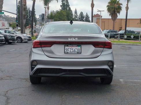 Certified 2023 Kia Forte LXS w/ LXS Technology Package FWD image 4