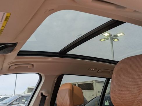 Used 2023 BMW X7 xDrive40i w/ Premium Package image 13