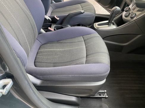 Used 2013 Chevrolet Sonic LT image 35