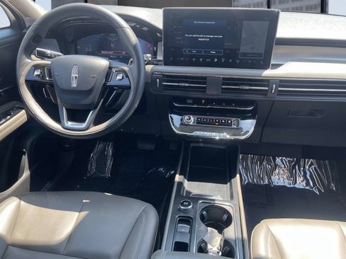 Certified 2023 Lincoln Corsair FWD image 12