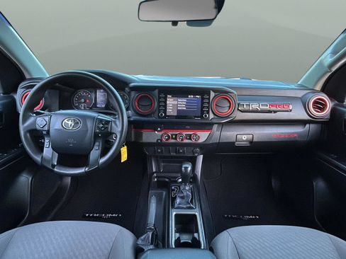 Used 2020 Toyota Tacoma SR image 32