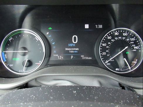 Used 2021 Toyota Sienna Limited image 25