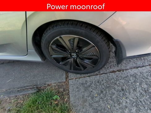 Used 2018 Honda Civic EX image 5