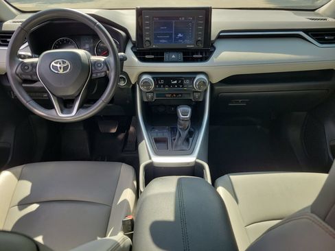 Used 2022 Toyota RAV4 XLE Premium FWD image 13