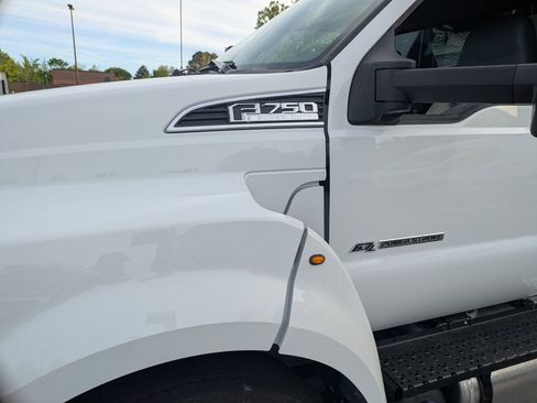 New 2027 Ford F750 2WD Regular Cab Super Duty image 12