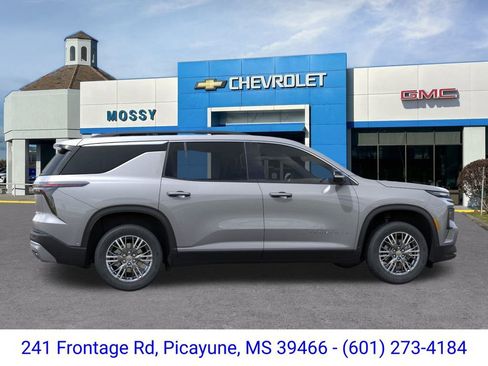 New 2026 Chevrolet Traverse LT image 5