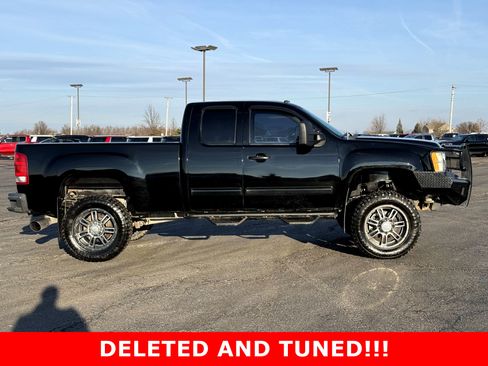 Used 2011 GMC Sierra 2500 SLT w/ SLT Convenience Package image 2