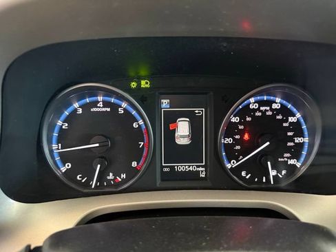 Used 2017 Toyota RAV4 LE AWD/4WD image 13