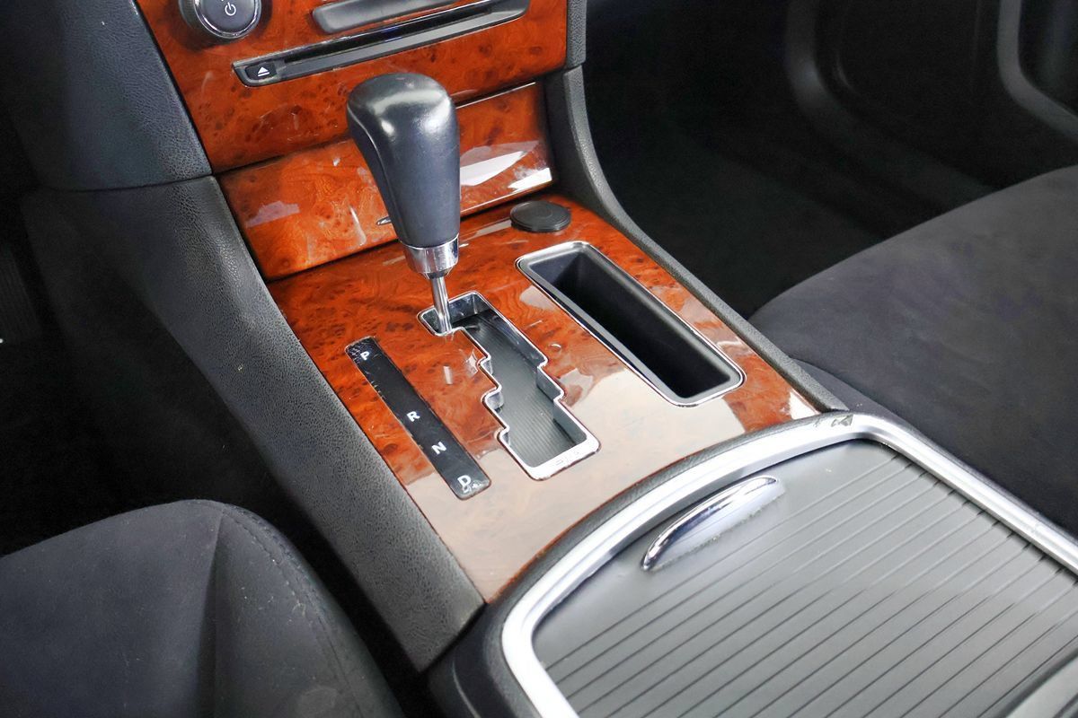 Used 2012 Chrysler 300 RWD image 30
