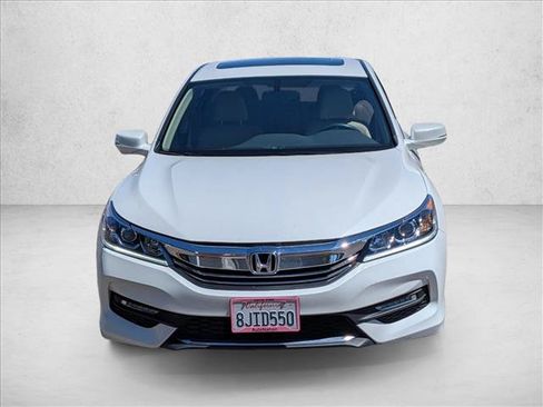 Used 2017 Honda Accord EX-L image 2