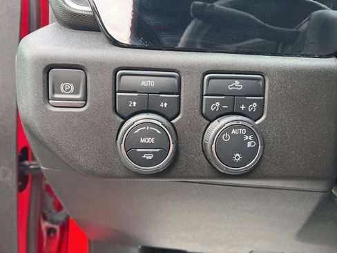 Used 2024 Chevrolet Silverado 1500 LT image 20