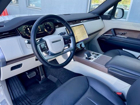 Used 2023 Land Rover Range Rover SE AWD/4WD image 13