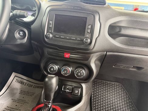 Used 2016 Jeep Renegade Trailhawk AWD/4WD image 10