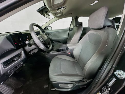 Used 2025 Kia K4 LXS image 13