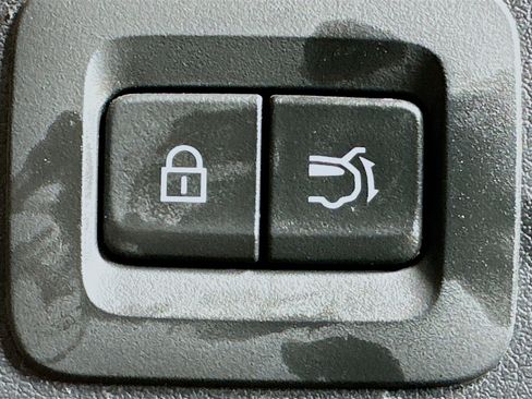 Used 2025 MAZDA CX-90 3.3 Turbo w/ Preferred Package image 31