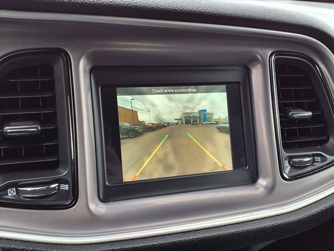 Used 2022 Dodge Challenger GT image 5