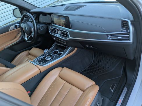 Used 2021 BMW X7 xDrive40i w/ Executive Package image 35