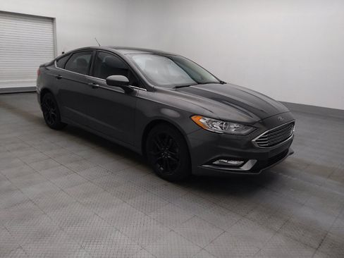 Used 2017 Ford Fusion SE w/ Equipment Group 201A FWD image 11