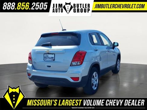 Used 2019 Chevrolet Trax LS w/ Tint and Cruise Package image 4
