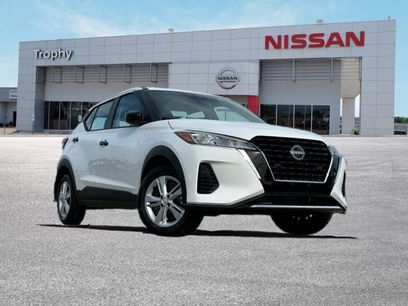 New 2025 Nissan Kicks S