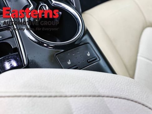 Used 2019 Toyota Camry XLE w/ Carpet Mat Package FWD image 21