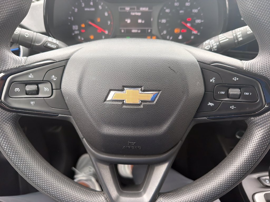Used 2024 Chevrolet Trax LS w/ LS Convenience Package FWD image 18