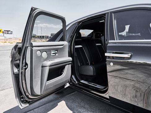 Used 2023 Rolls-Royce Ghost AWD/4WD image 23