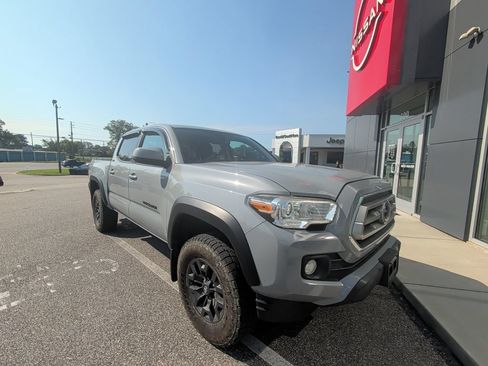 Used 2021 Toyota Tacoma SR5 w/ Trail Edition AWD/4WD image 3