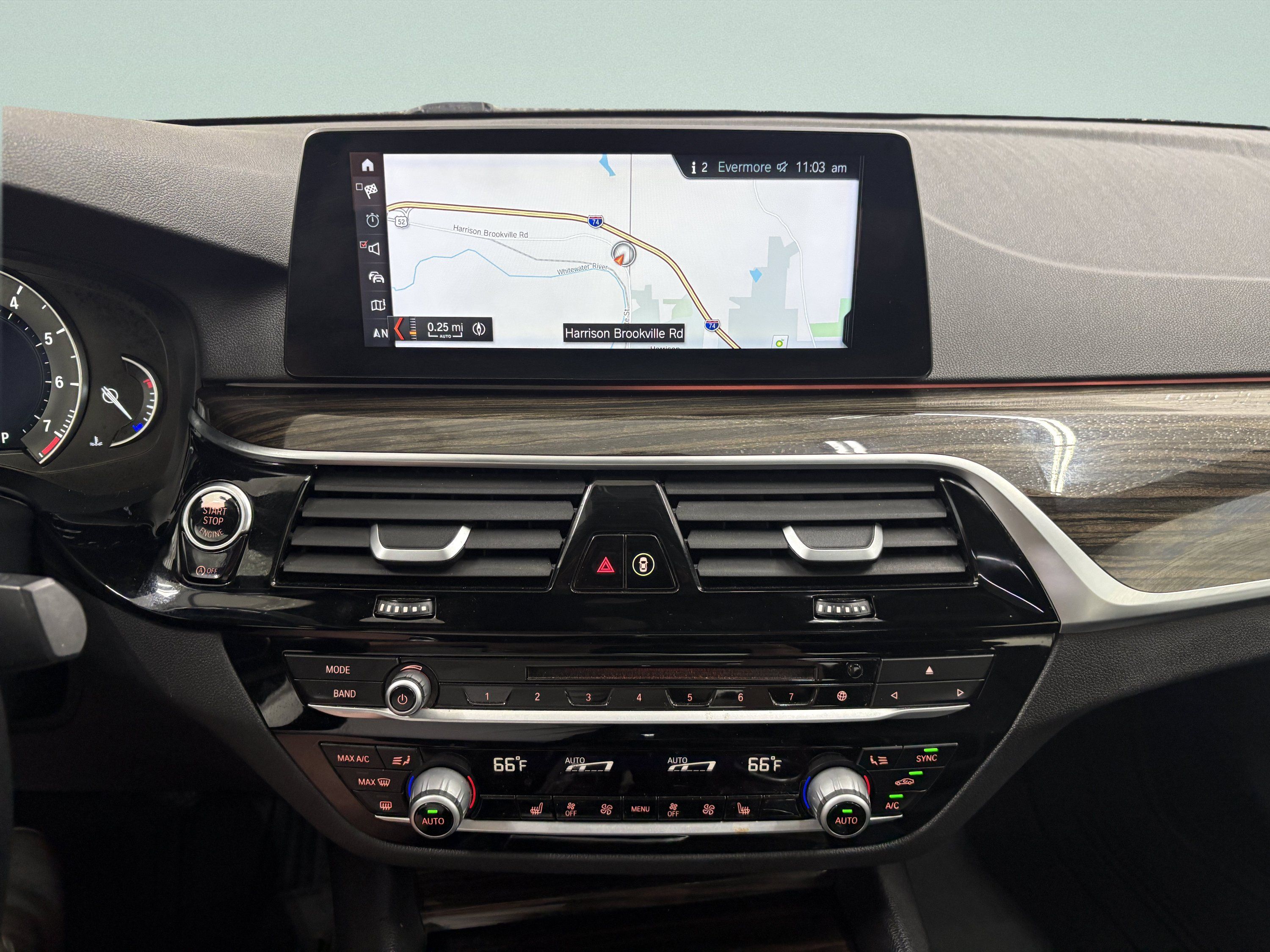 Used 2018 BMW 530i xDrive AWD/4WD image 16