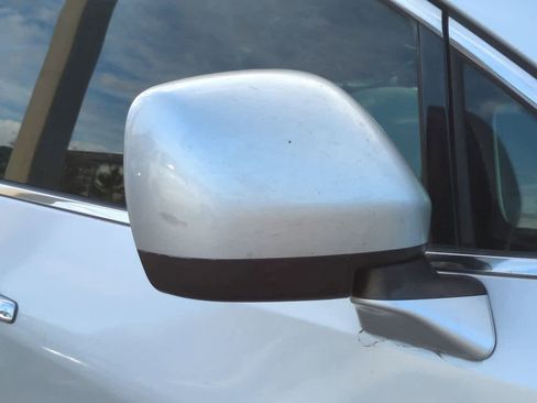 Used 2012 Nissan Quest S image 8