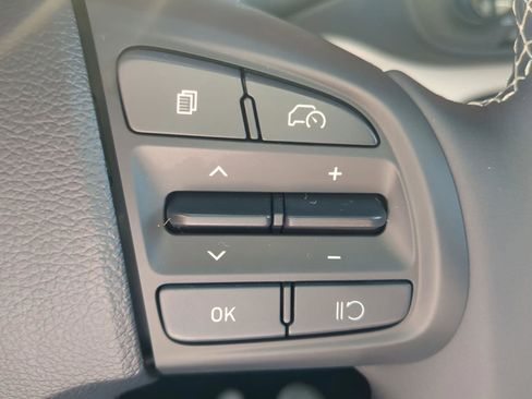 New 2025 Hyundai Venue Limited FWD image 26