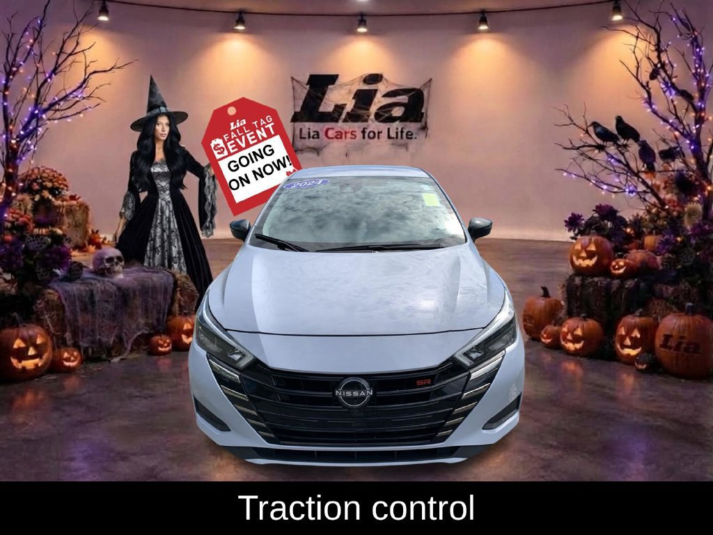Used 2024 Nissan Versa SR FWD image 9
