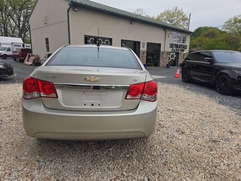 Used 2014 Chevrolet Cruze LT FWD image 6
