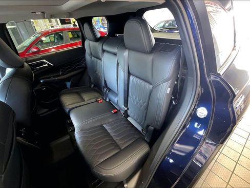New 2026 Mitsubishi Outlander SEL FWD image 10
