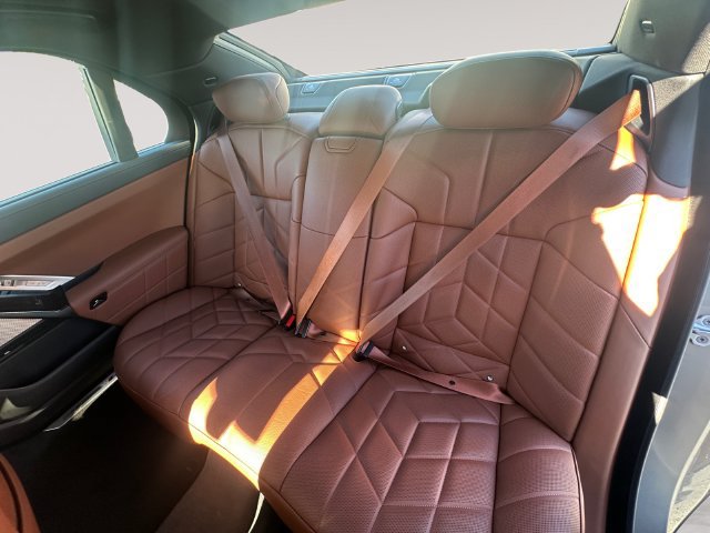 Used 2026 BMW 740i xDrive AWD/4WD image 12