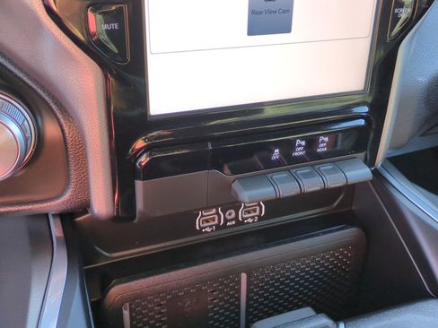 Used 2025 RAM 1500 Laramie w/ Sport Appearance Package AWD/4WD image 25