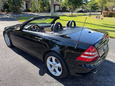 Used 2001 Mercedes-Benz SLK 320 image 3