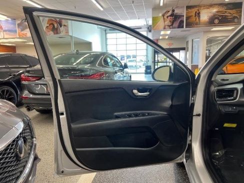 Used 2022 Kia Rio LX FWD image 21