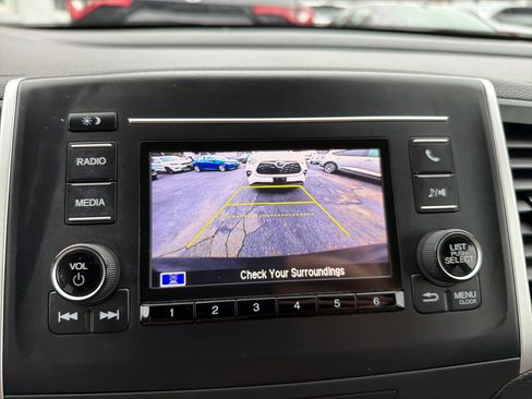 Used 2019 Honda Pilot LX image 29