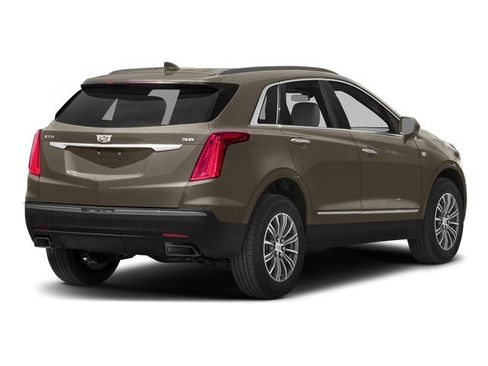 Used 2018 Cadillac XT5 FWD image 3